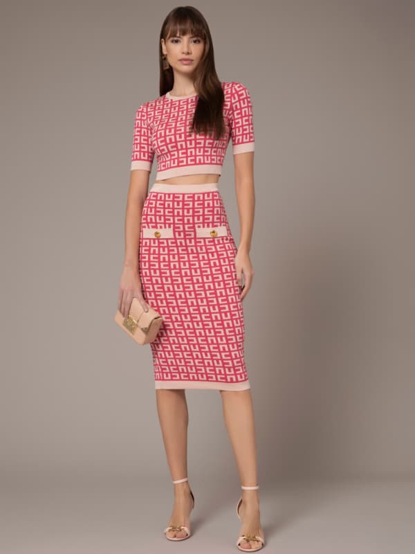 Pencil skirt with waistband