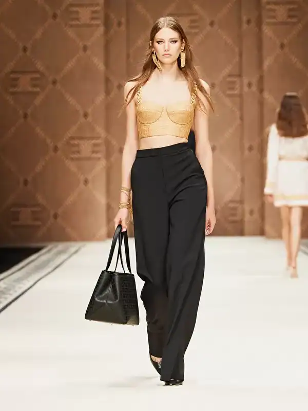 WOMEN'S TOP