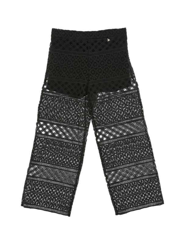 CROPPED IN PERFORATED LACE