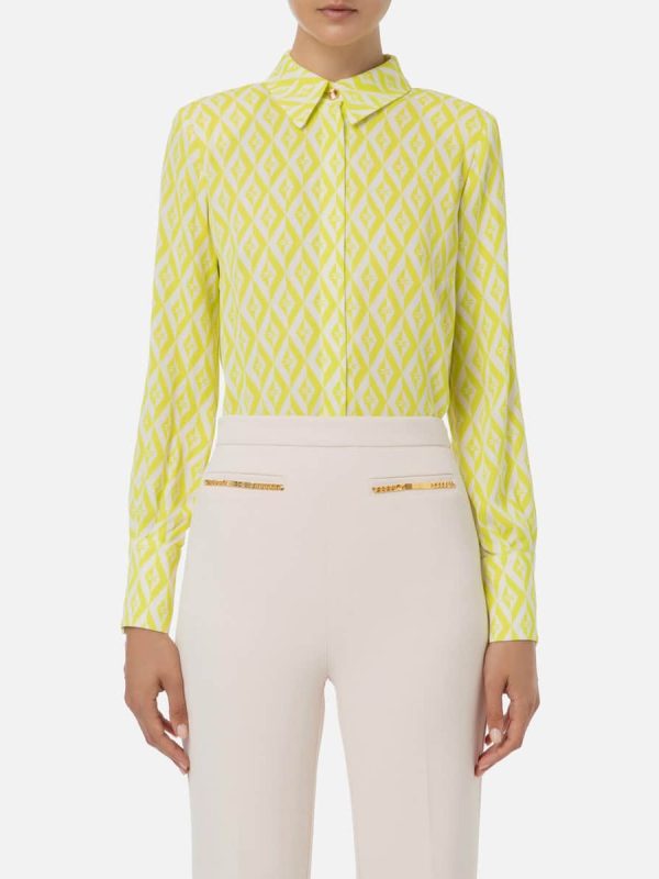Blouse in viscose with diamond print