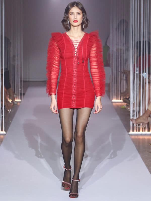 Mini dress with wide sleeves in tulle