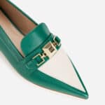 Two-colour moccasin with pointed shape and stud horsebit