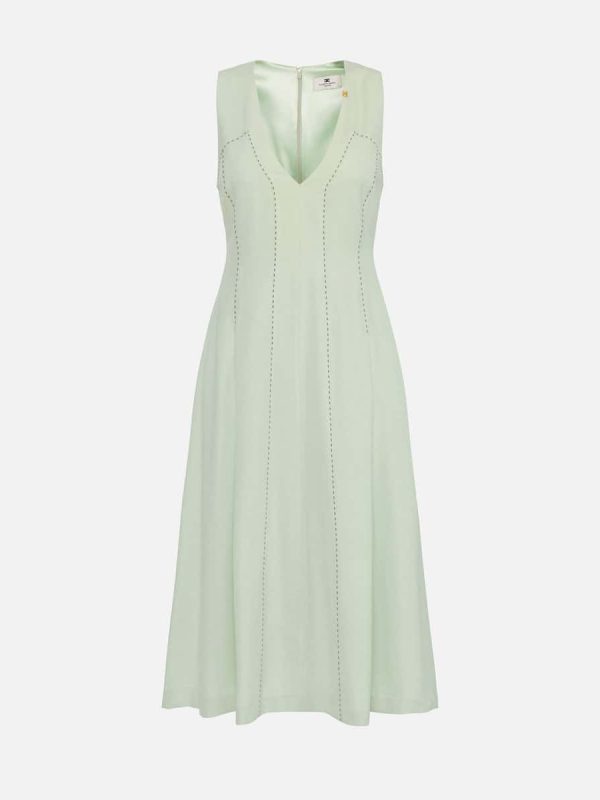Cool wool dress with contrasting topstitching