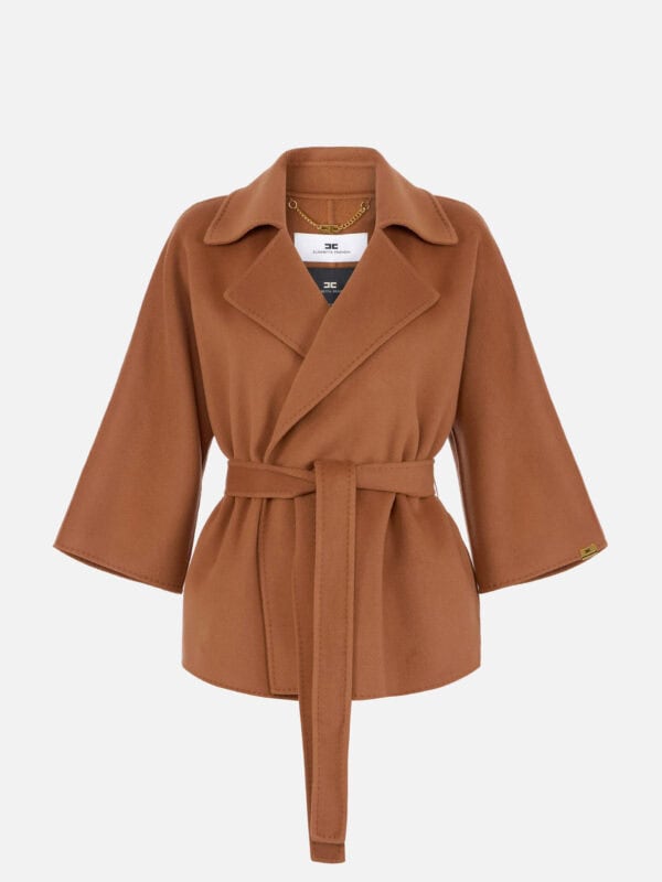 Coat in wool cloth