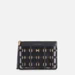 Mesh pouch with rings